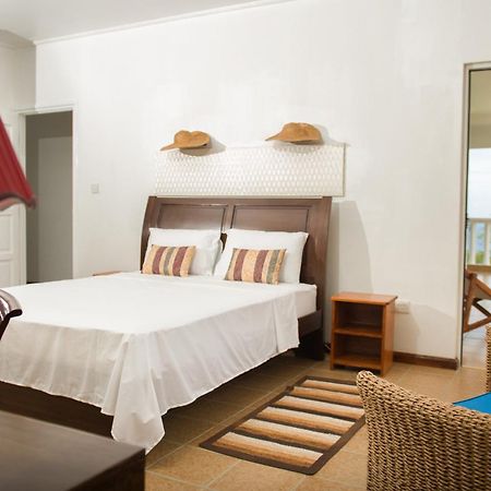 Villa Kayola - Self Catering Pointe La Rue エクステリア 写真
