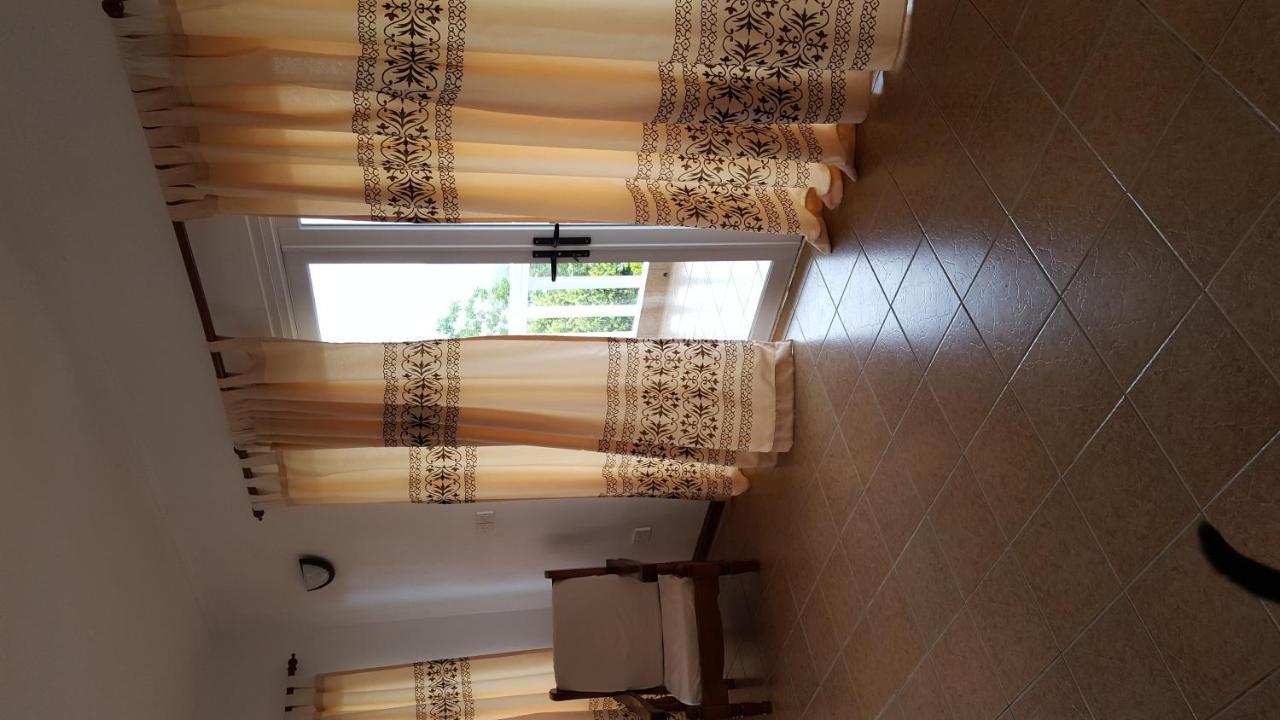 Villa Kayola - Self Catering Pointe La Rue エクステリア 写真