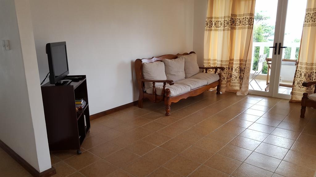 Villa Kayola - Self Catering Pointe La Rue エクステリア 写真