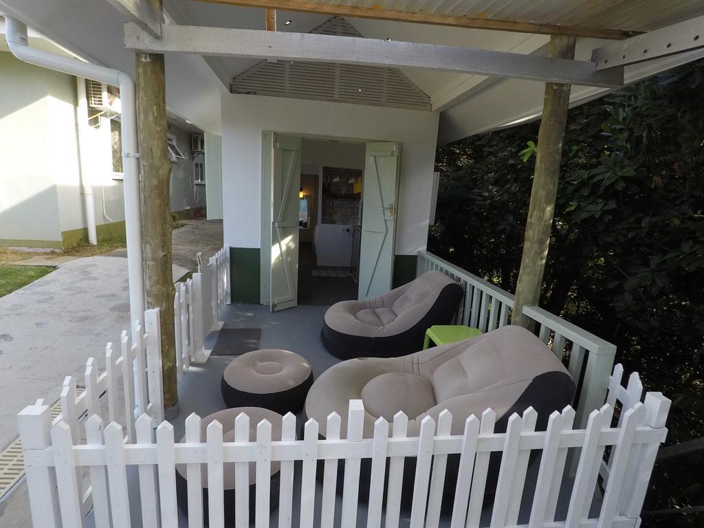 Villa Kayola - Self Catering Pointe La Rue エクステリア 写真